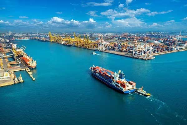 香港：3月名义平均工资率同比上升3.5%